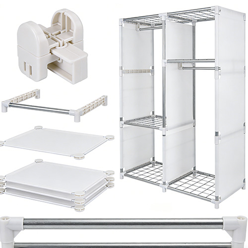 Formteil für faltbare Kleiderschrankteile aus Kunststoff